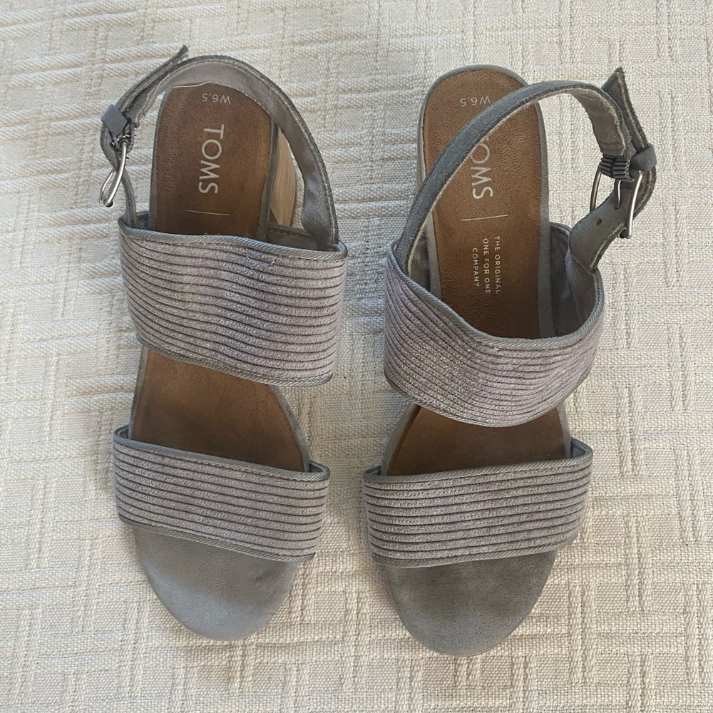 Toms grey corduroy block heel sandals. - Picture 5 of 8